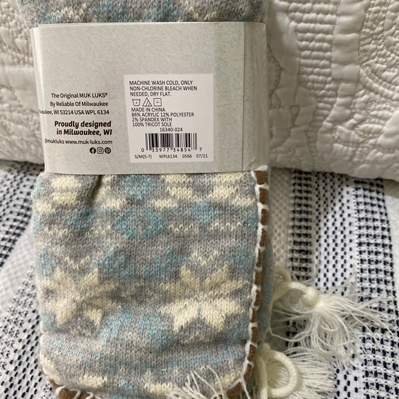 This is One pair of Luk Ees By Muk Luks Slipper Socks Women L/XL NWT - Picture 7 of 7